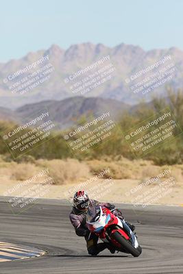 media/Nov-16-2025-Race Pace (Sun) [[8c5fa54630]]/Non Verified Riders (1st 20 Minutes)/2-Turn 10 (1010am)/